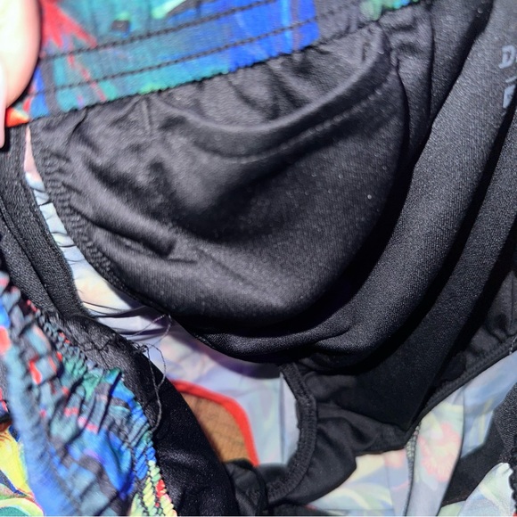 Nike Dri- Fit Atheltic Shorts with built in underwear - Picture 5 of 6